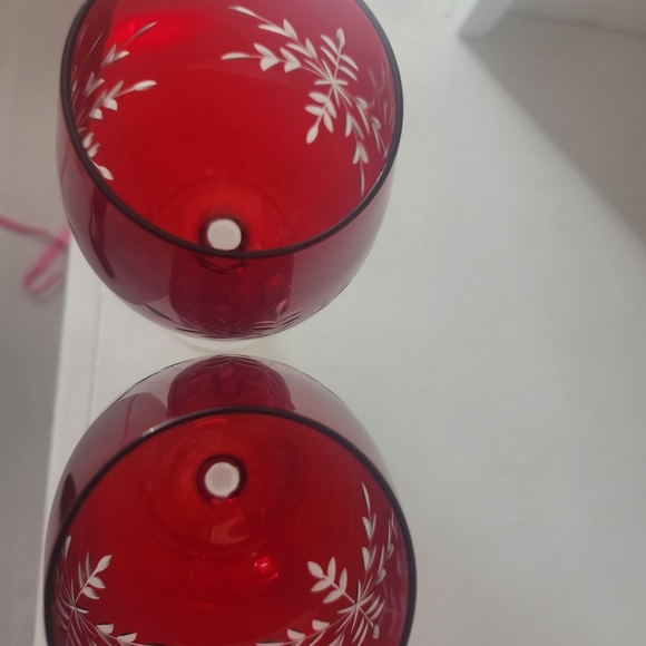Pier One Vintage Ruby Red Snoflake Etched Glass  Wine Glass Set Of 2 - Picture 6 of 10